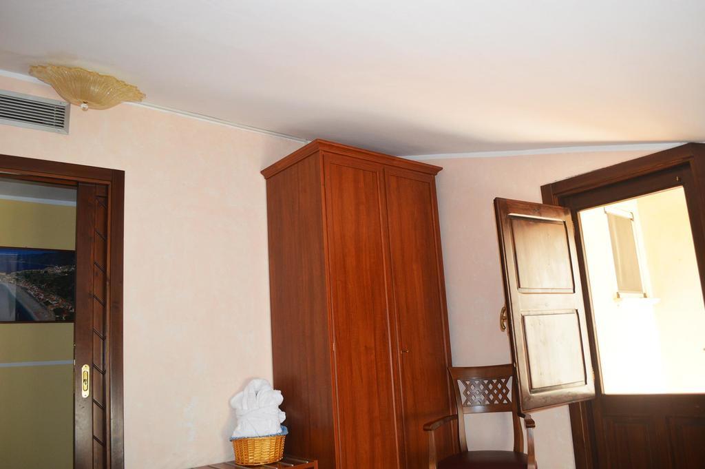 שילה Hotel Palazzo Krataiis מראה חיצוני תמונה